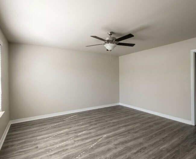 Foto del edificio - AVAILABLE NOW; APPLY TODAY ON OUR WEBSITE!!!