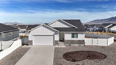 Building Photo - 336 Destiny Wy