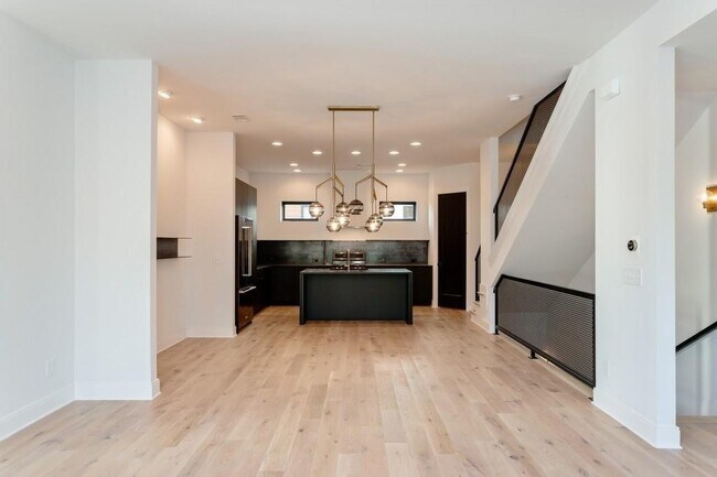 Foto del edificio - 536 Flat Shoals Ave SE