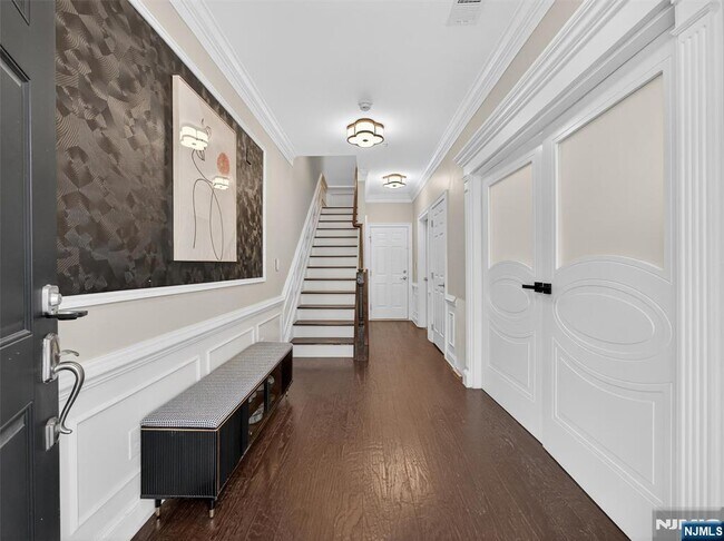 Foto del edificio - 4 Wesmont Drive