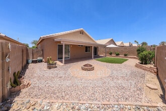 Building Photo - 8070 N Wild Aster Way