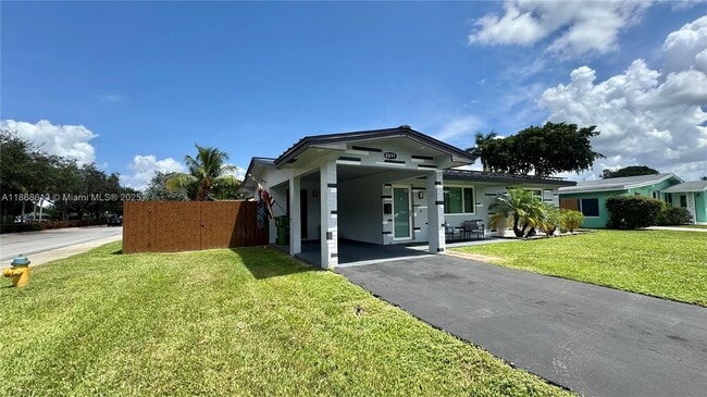 Foto del edificio - 8891 NW 11th St