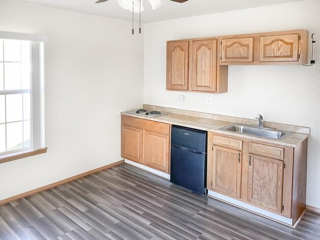 Building Photo - Condo for rent