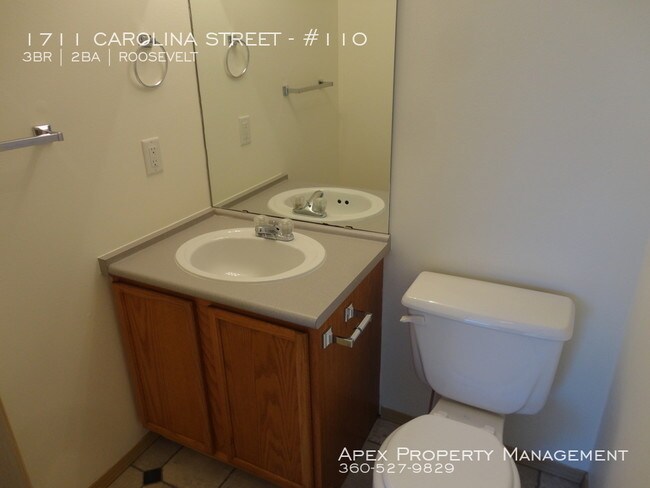 Building Photo - 1711 Carolina St