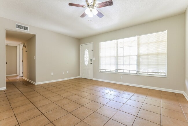 Foto del edificio - 20094 Lorenzo Ave