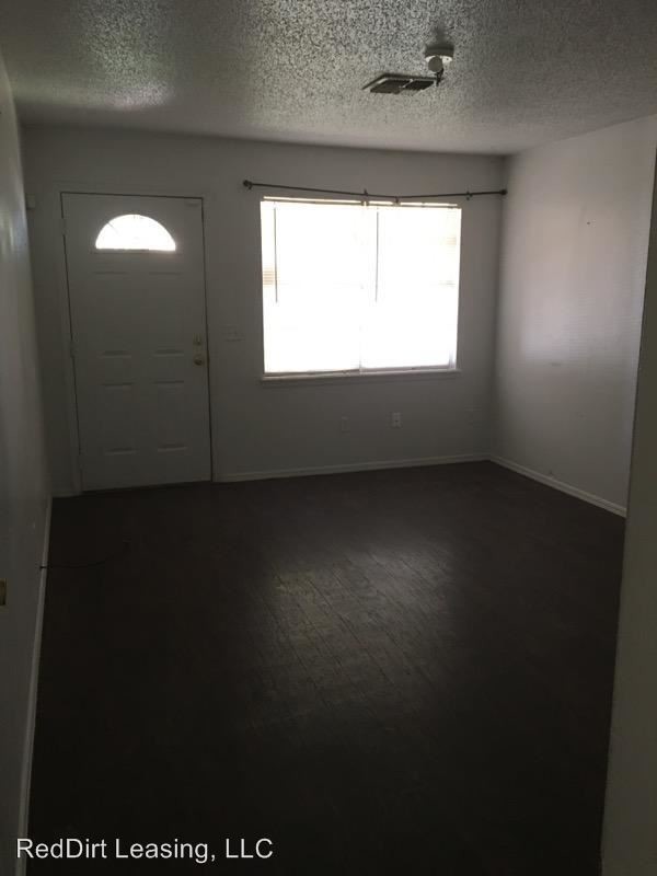 Building Photo - 3 br, 1 bath House - 1620 SE 51st Street