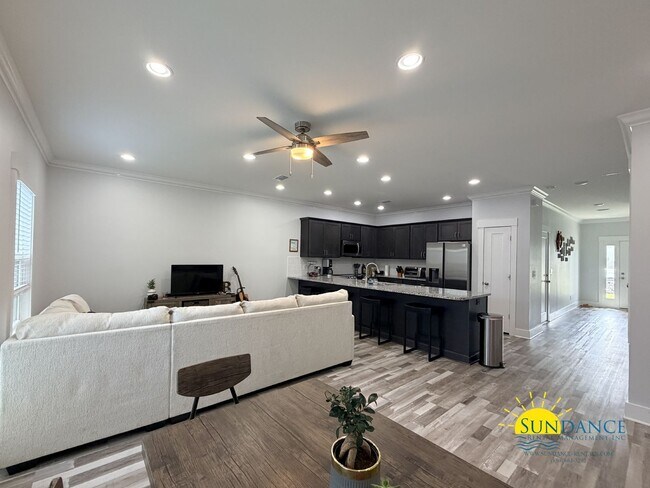 Foto del edificio - Gorgeous 2 Story 4 Bedrooms Townhome in Fort Walton Beach!