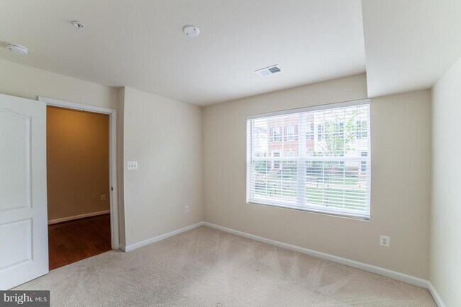 Building Photo - 7713 Longbottom Rd