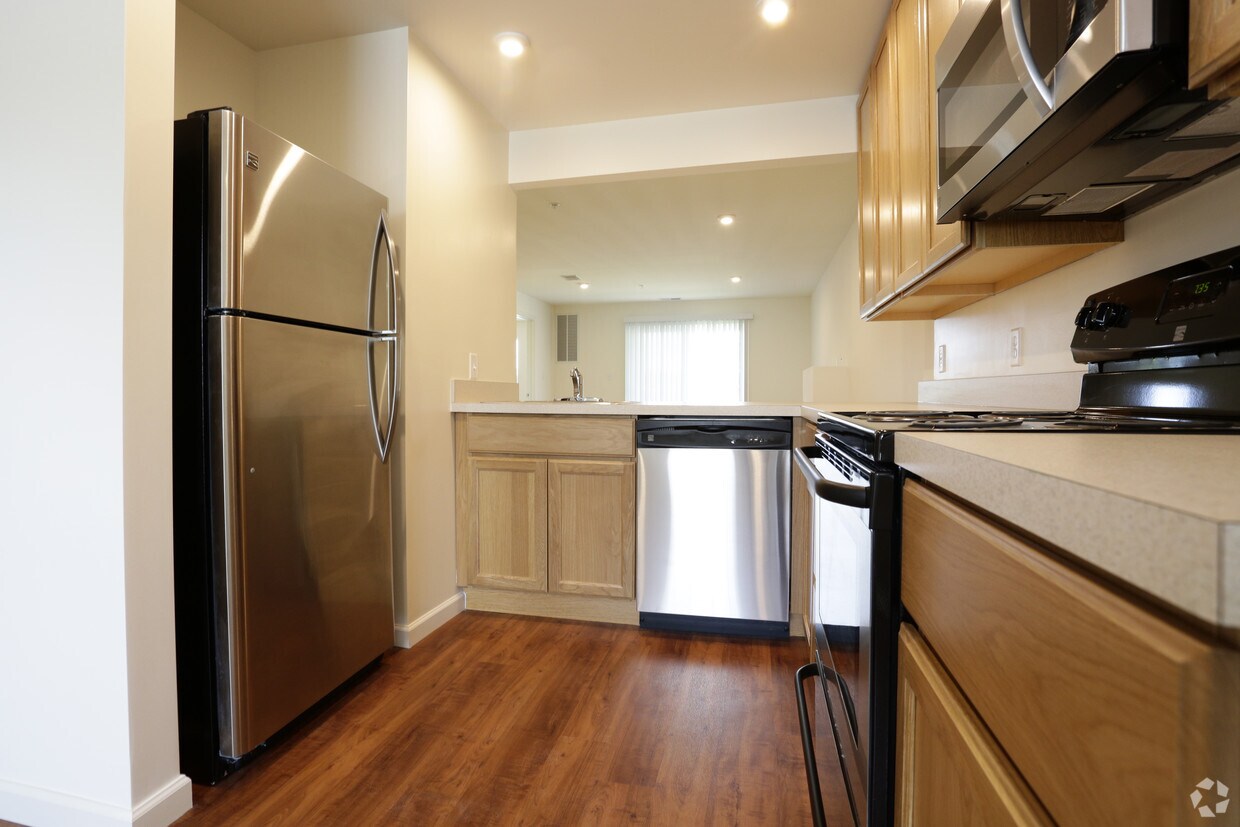 West Creek Village Apartments Rentals Elkton, MD