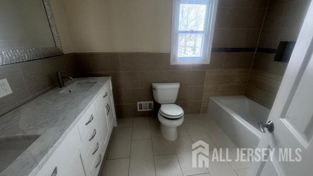 Building Photo - 966 Bergen Ave