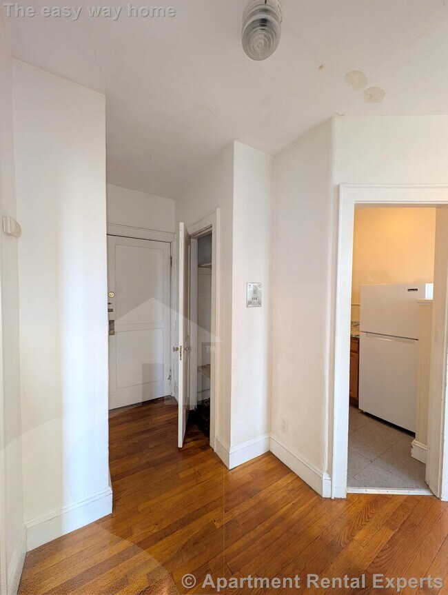 Foto del edificio - 4 Cogswell Ave