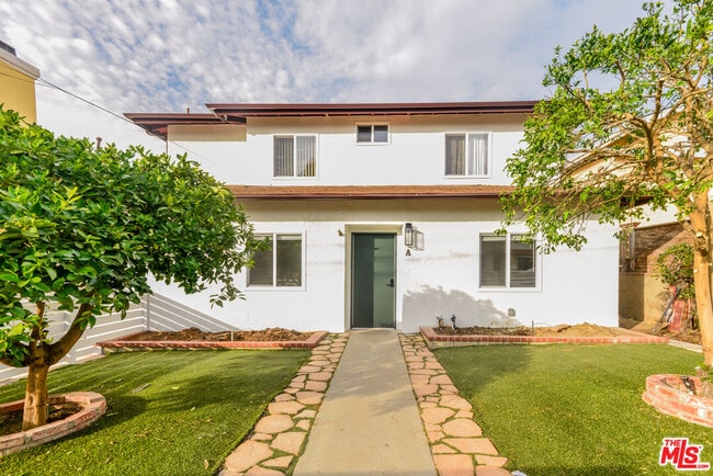 Foto del edificio - 2107 Pullman Ln