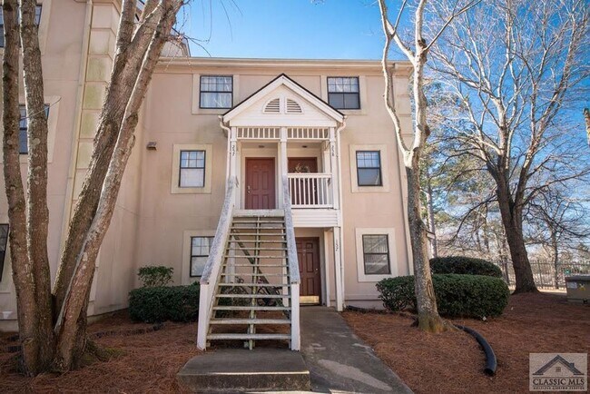 Building Photo - 290 Appleby Dr