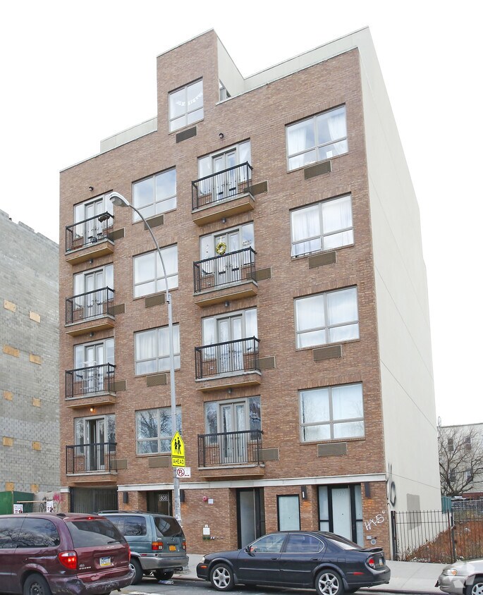 Foto del edificio - 808 Myrtle Ave