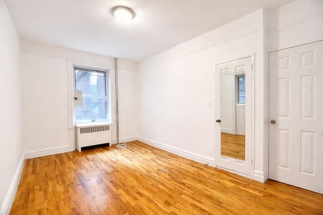 Building Photo - 936 West End Ave