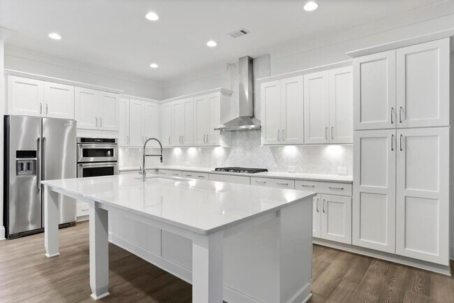 Foto del edificio - 226 Devin Pl N E