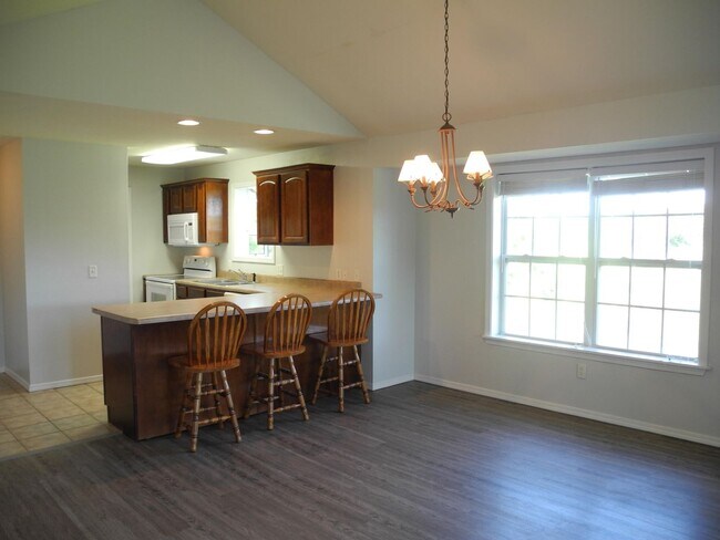 Building Photo - 164 Cozy Ct