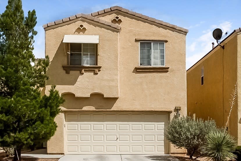 Foto principal - 8712 Evan Lilas St
