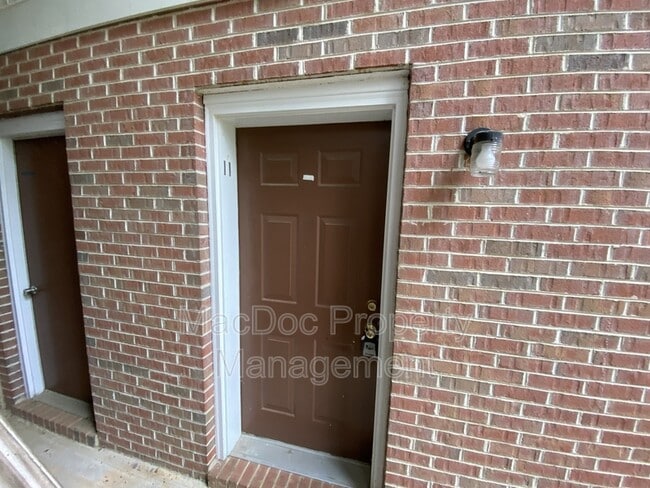 Building Photo - 9298 Hayden Dr