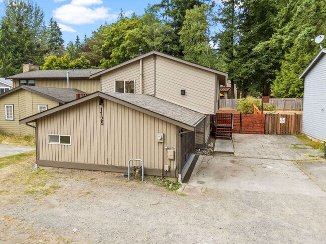 Building Photo - Modern 4-Bedroom Retreat Near Lake Whatcom with Updated Kitchen, Fenced Backyard, and Pet-Friendl...