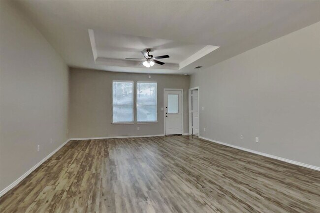 Foto del edificio - 4295 Roaring Timber Dr