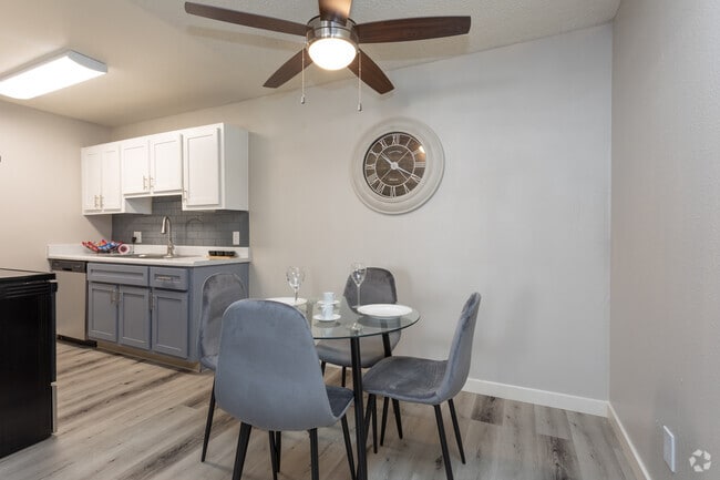 1BR, 1BA - 616 SF - Villas Las Jacarandas