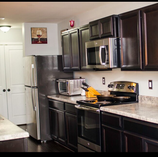 Foto del edificio - 1635 Hooper Ct
