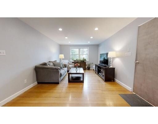 Primary Photo - 11 Thayer Rd