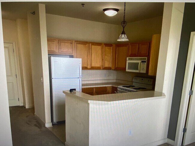 Foto del edificio - 4110 S Lake Dr