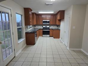 Building Photo - 707 Mockingbird St