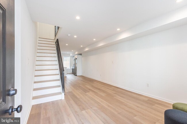 Building Photo - 2130 N Dover St