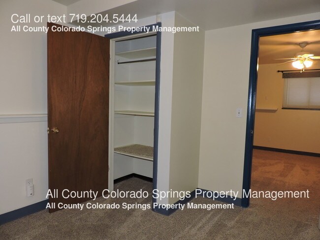 Building Photo - 3206 E Pikes Peak Ave
