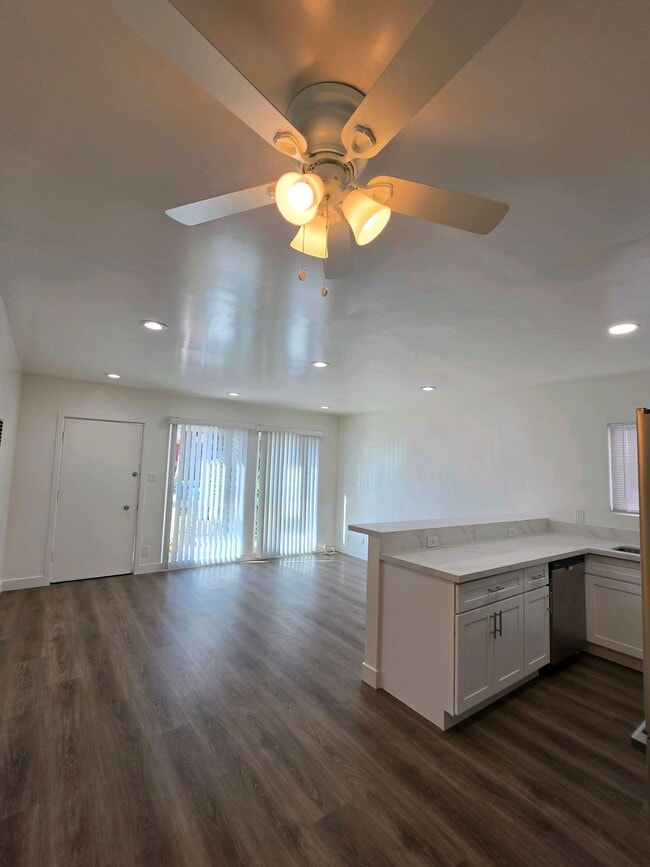 Building Photo - 3637 E. 8th St. #1, Long Beach, CA 90804