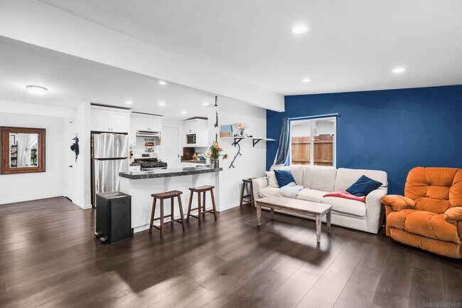 Foto del edificio - 1321 East Ln