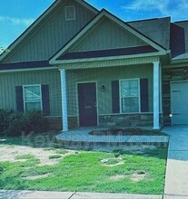 Building Photo - 921 Erika Ln