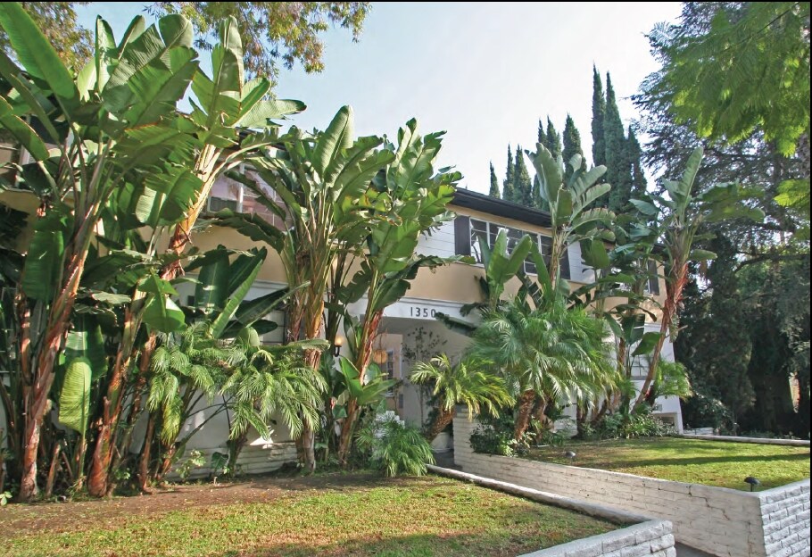 Building Photo - 1350 N Hayworth Ave