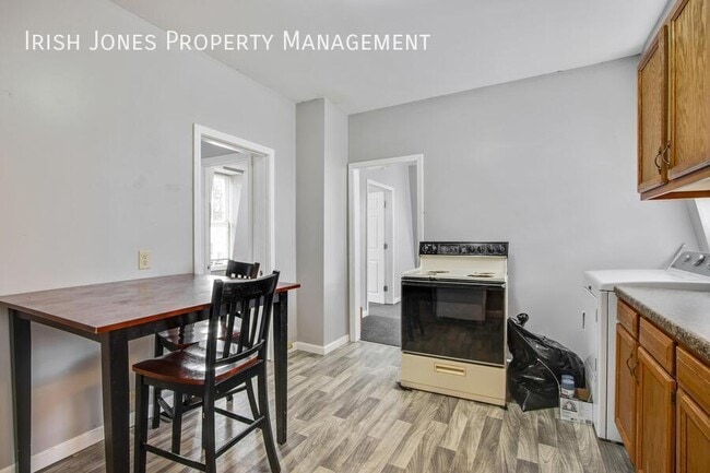 Building Photo - 25 Marshall Ave