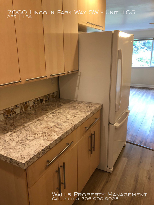 Building Photo - 7060 Lincoln Park Way SW