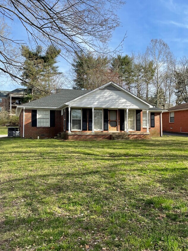 Foto principal - 53B Brookwood Ter