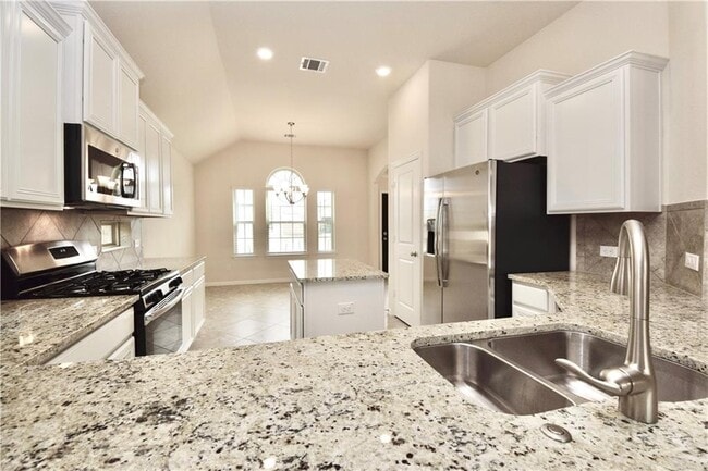 Building Photo - 1250 Chad Dr