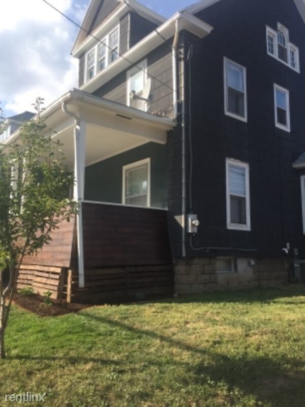 Building Photo - 4 br, 1.5 bath House - 201 W Elm St