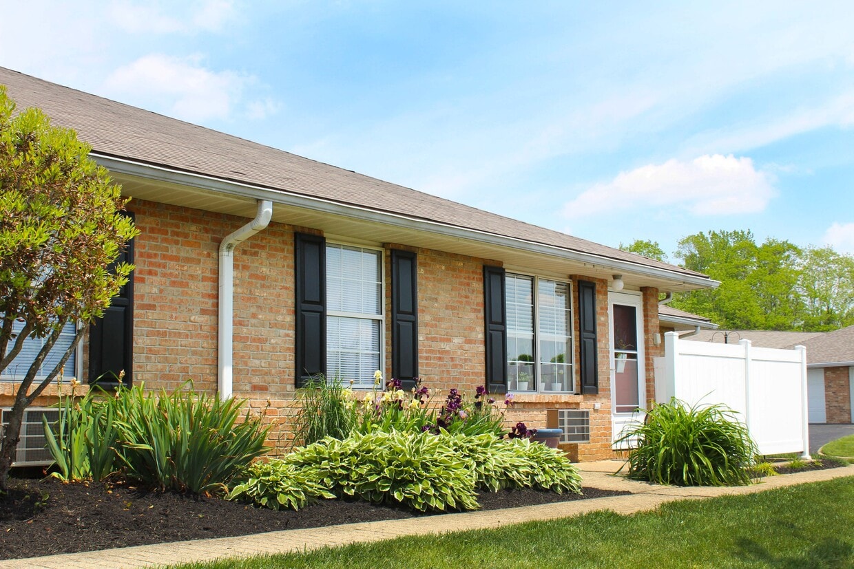 Primary Photo - Wyndemere Apartments