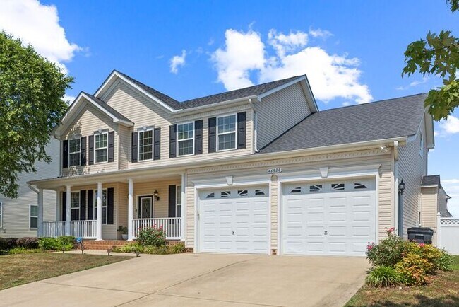 Foto del edificio - 46820 Shelton Dr