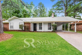 Building Photo - 4946 Hanging Oak Dr