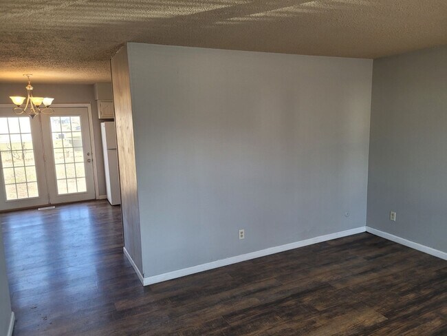Foto del edificio - Beautiful 3br Home Near Park!