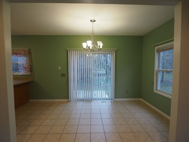 Foto del edificio - 3029 Charing Cross Rd