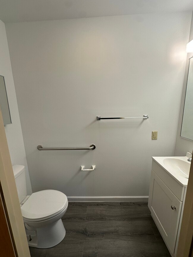 Building Photo - Blue Ridge Efficiency Apartments