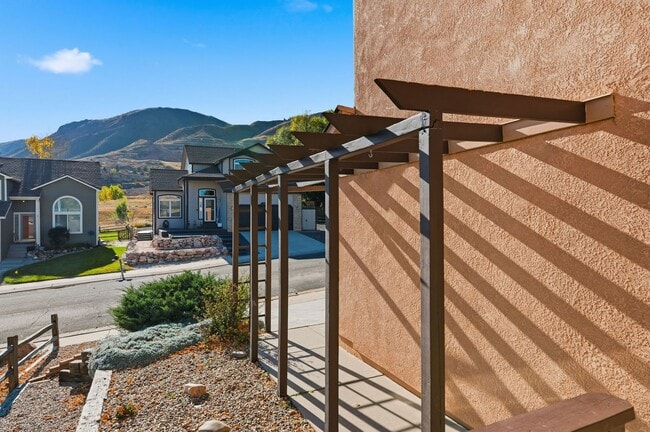 Foto del edificio - remodeled 3 bedroom Oak Vally Ranch Home