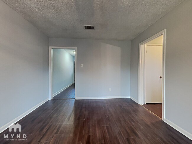Foto del edificio - 8466 Gallahad St