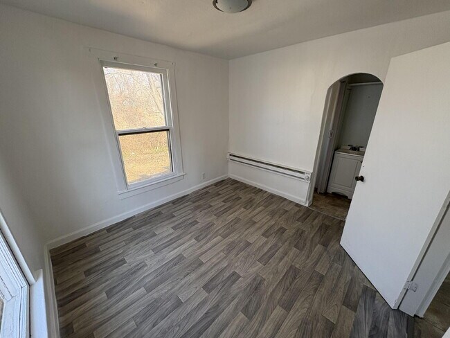 Foto del edificio - Move in ready home for lease.
